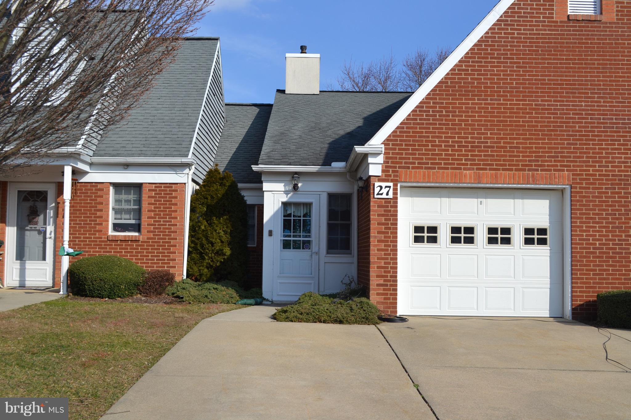 27 East Village Road Newark, DE 19713 - Photo 1 of 11