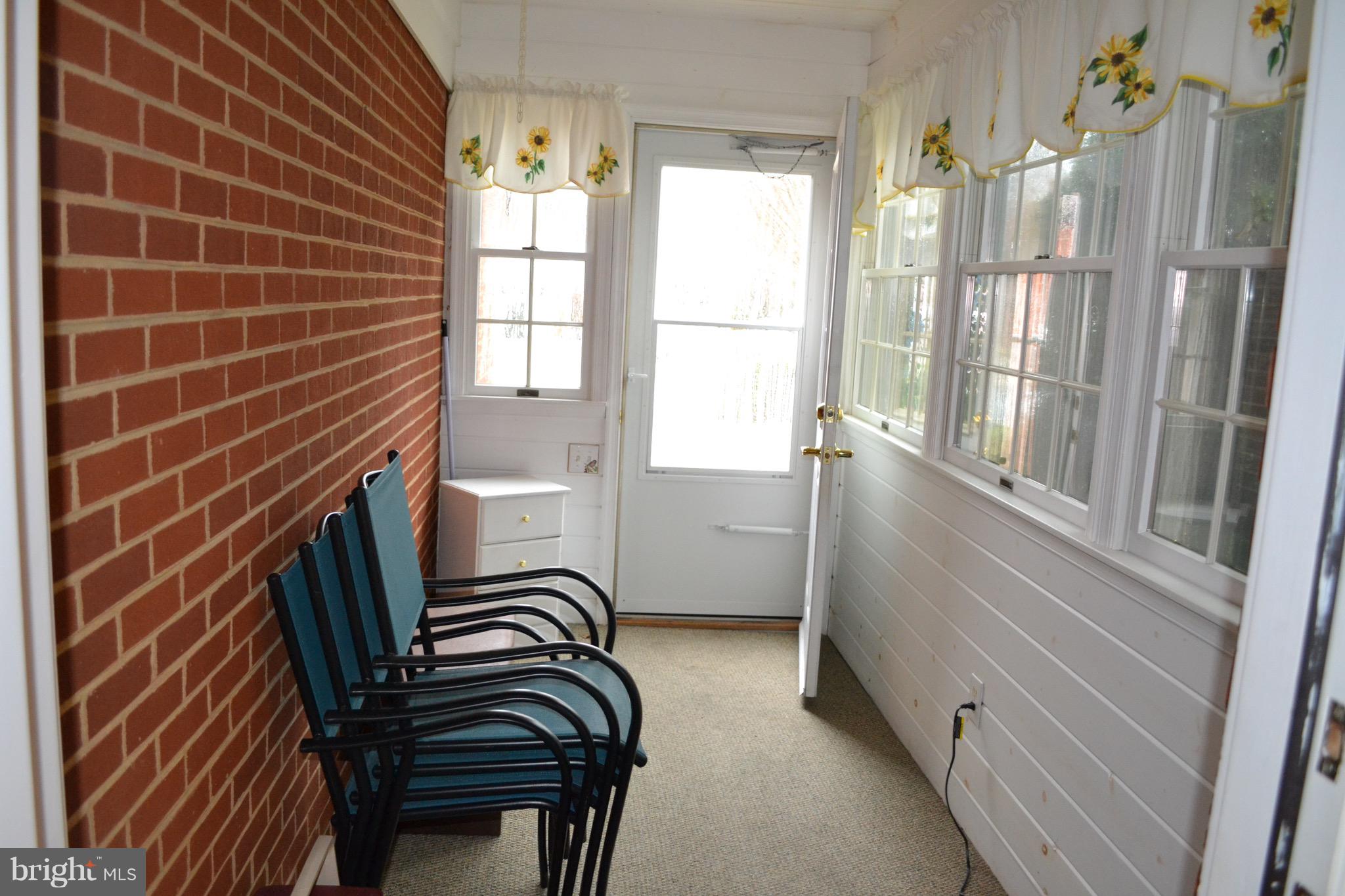 27 East Village Road Newark, DE 19713 - Photo 2 of 11