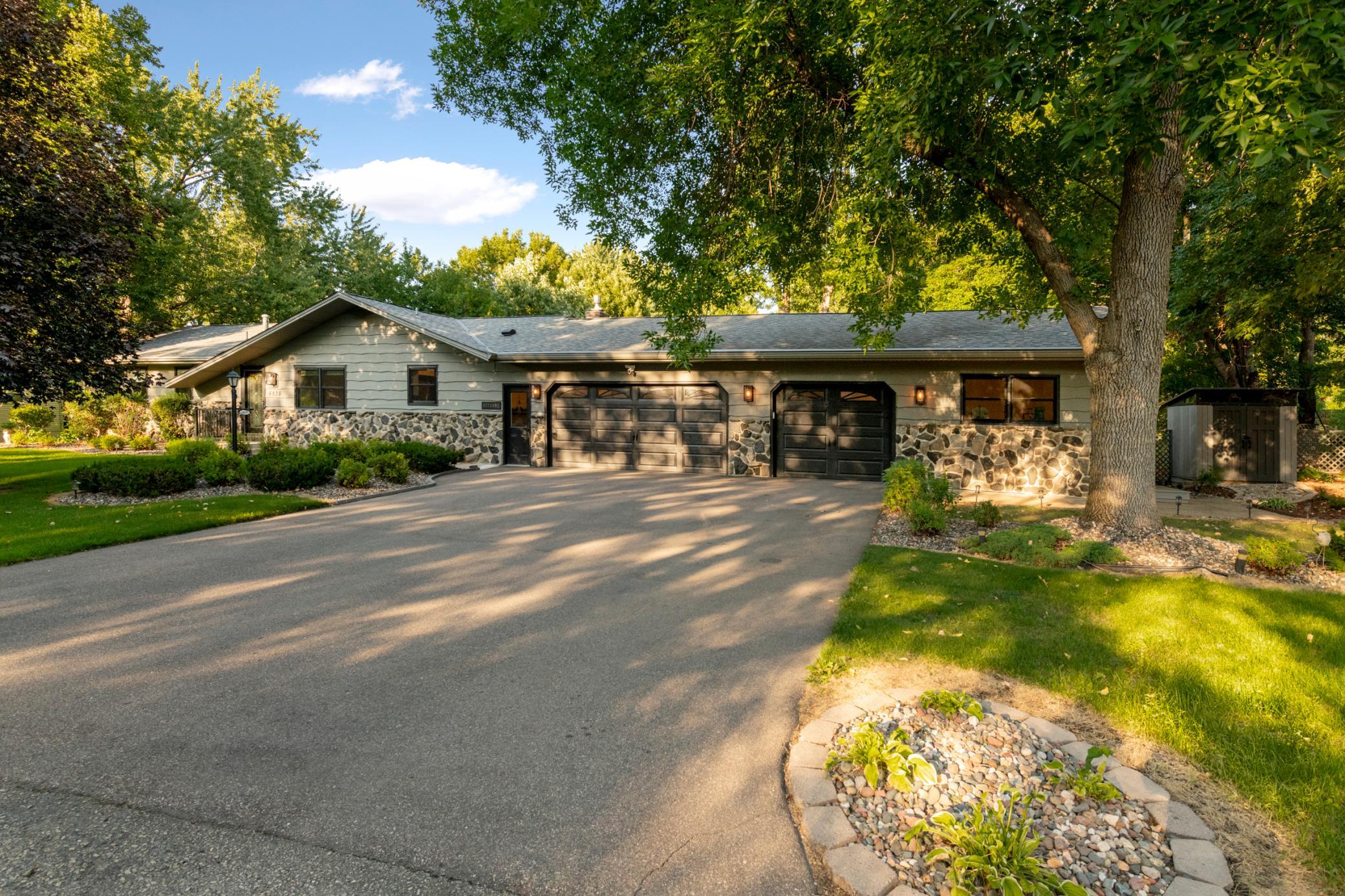 6835 Rosemary Road Eden Prairie, MN 55346 - Photo 4 of 62 Gallery Image 4