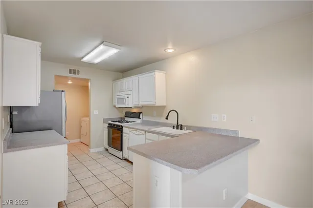 $1,700 | 10164 Tree Bark Street, Las Vegas, NV 89183