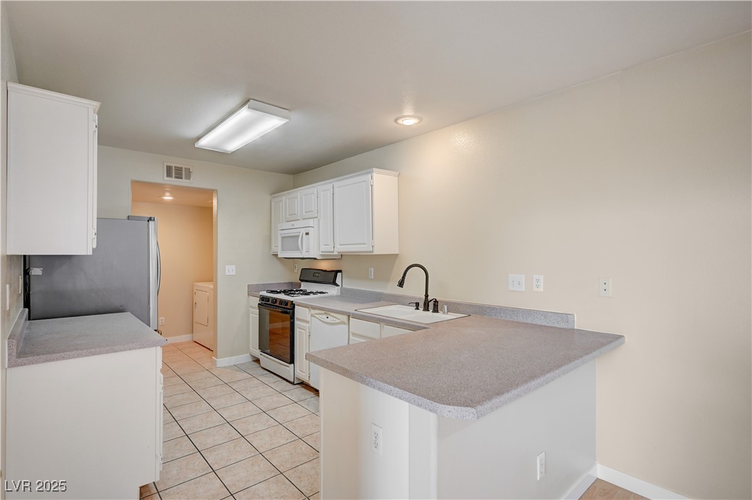 10164 Tree Bark Street Las Vegas, NV 89183 - Photo 11 of 46