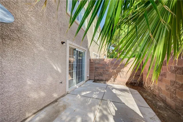 $1,700 | 10164 Tree Bark Street, Las Vegas, NV 89183