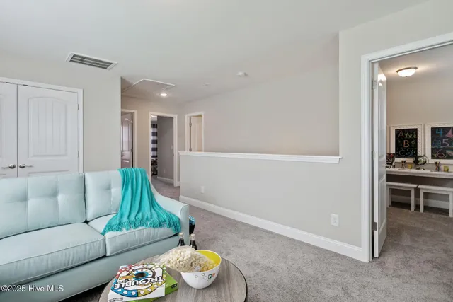 $377,400 | 231 Cline Way, Unit 105 1809 LIVE OAK, Beaufort, NC 28516