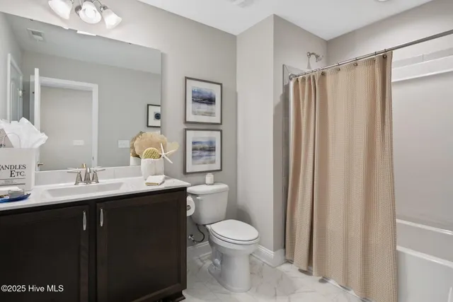 $377,400 | 231 Cline Way, Unit 105 1809 LIVE OAK, Beaufort, NC 28516