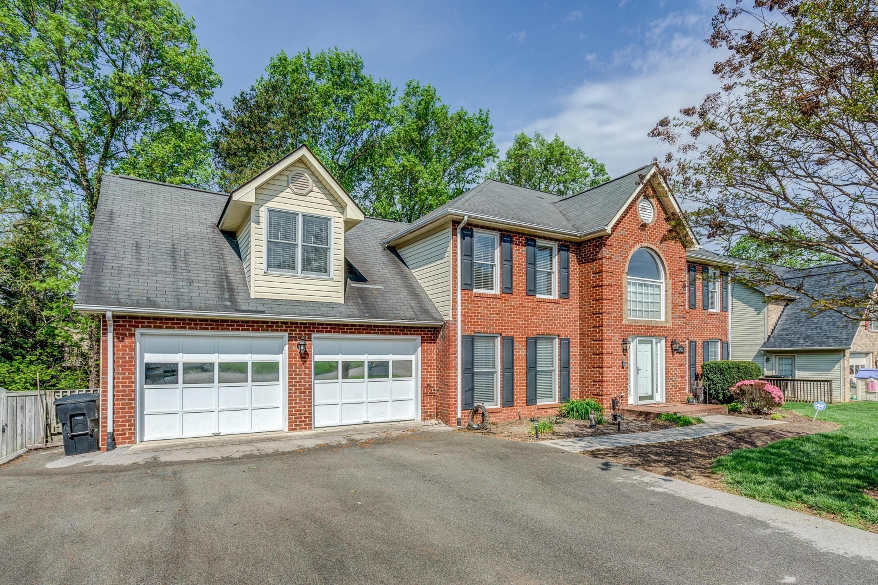 1903 Millbridge Road Salem, VA 24153 - Photo 3 of 45 003-308994-1903 Millbridge Road 03_75954