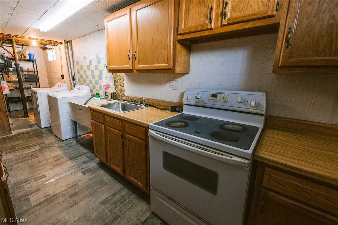 3140 West Ridgewood Drive Cleveland, OH 44134 - Photo 19 of 24