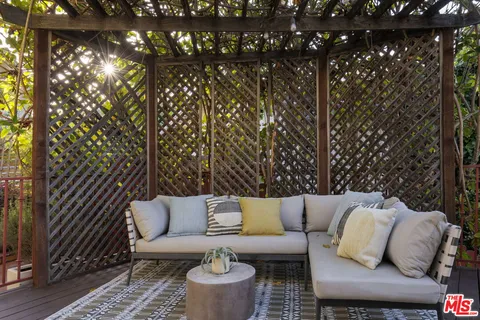 $1,950,000 | 3409 Winslow Drive, Los Angeles, CA 90026
