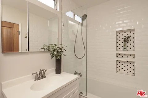 $1,950,000 | 3409 Winslow Drive, Los Angeles, CA 90026