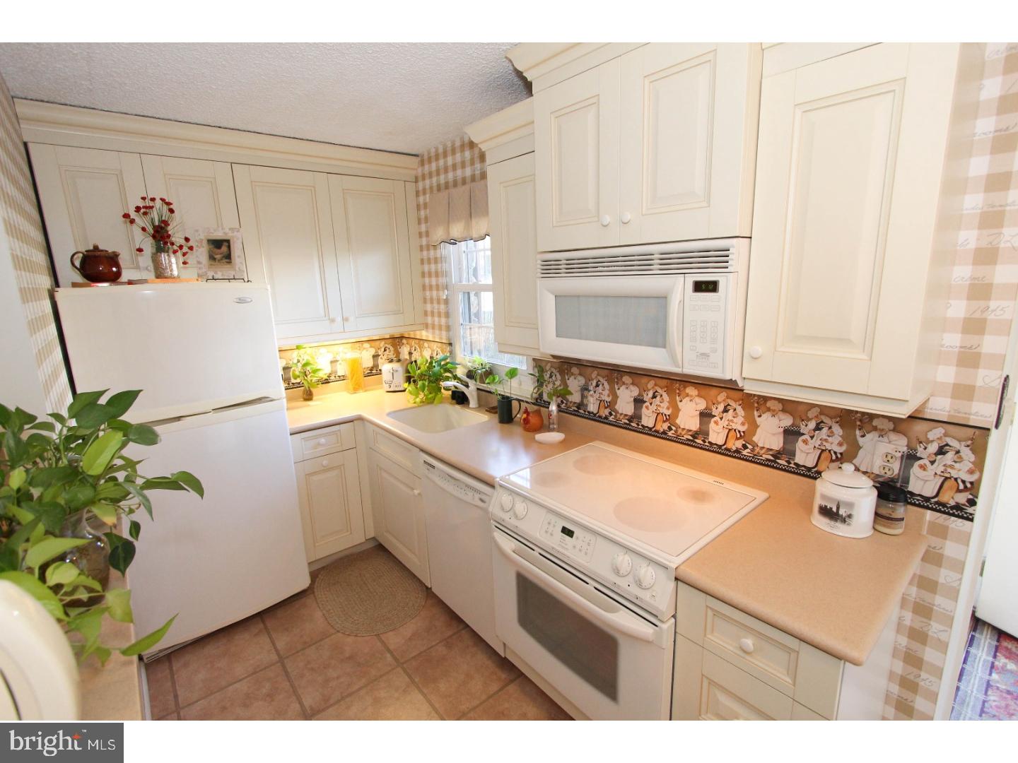 440 South State Street, Unit E4 Newtown, PA 18940 - Photo 2 of 17