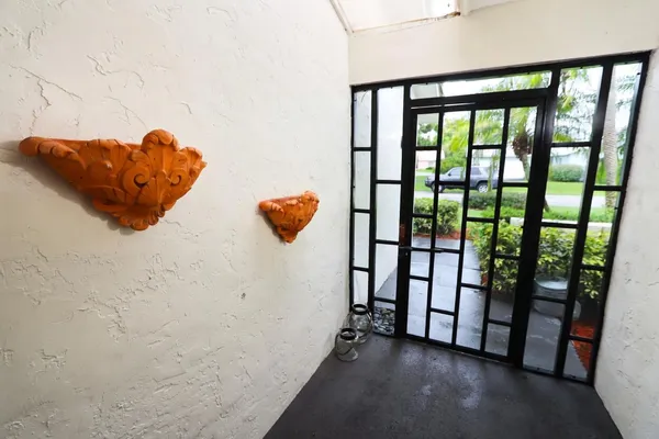 $610,000 | 5667 North Cameo Drive, Boca Raton, FL 33433