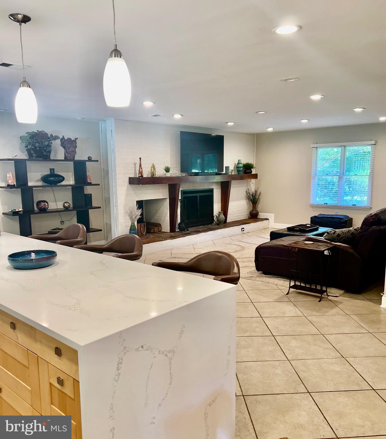 1542 Crowell Road Vienna, VA 22182 - Photo 28 of 55 Family room