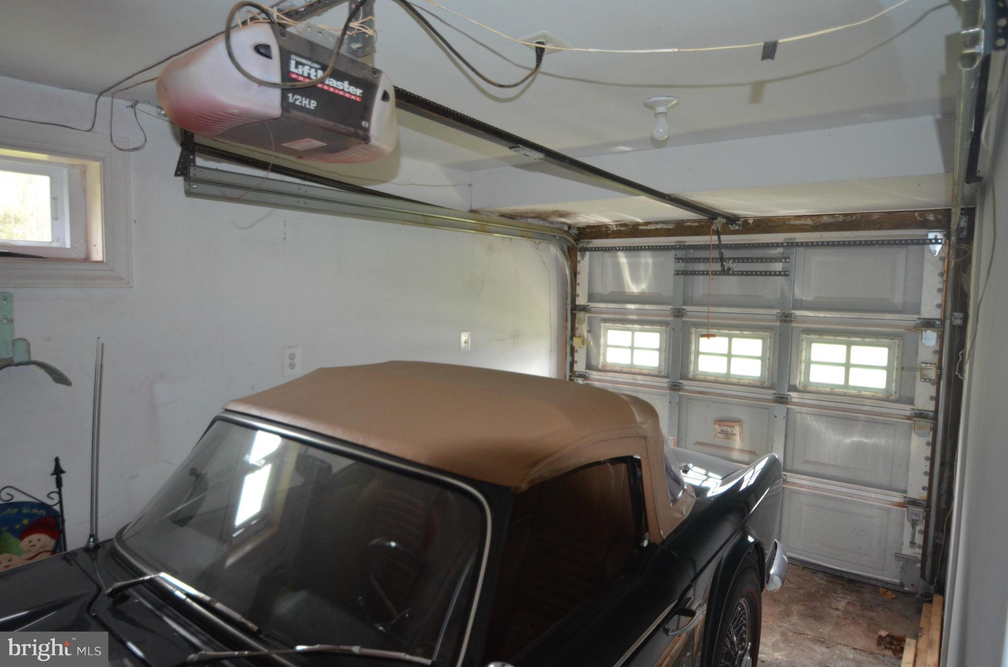 287 Paradise Road Aberdeen, MD 21001 - Photo 17 of 21 Garage