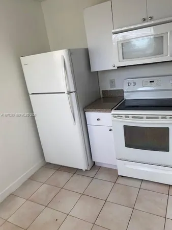 $1,800 | 1400 Jefferson Drive, Unit 1400E, Homestead, FL 33034