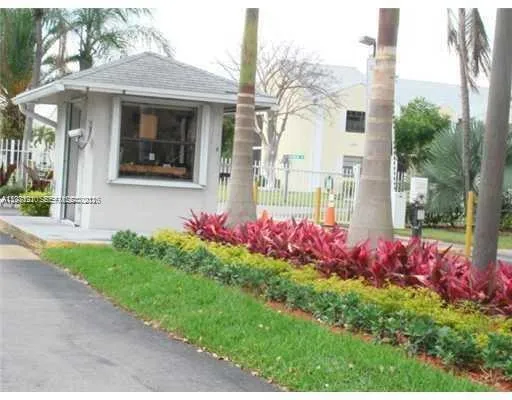 $1,800 | 1400 Jefferson Drive, Unit 1400E, Homestead, FL 33034