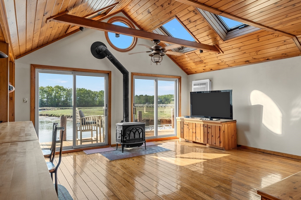 274 Gannett Road Scituate, MA 02066 - Photo 7 of 22