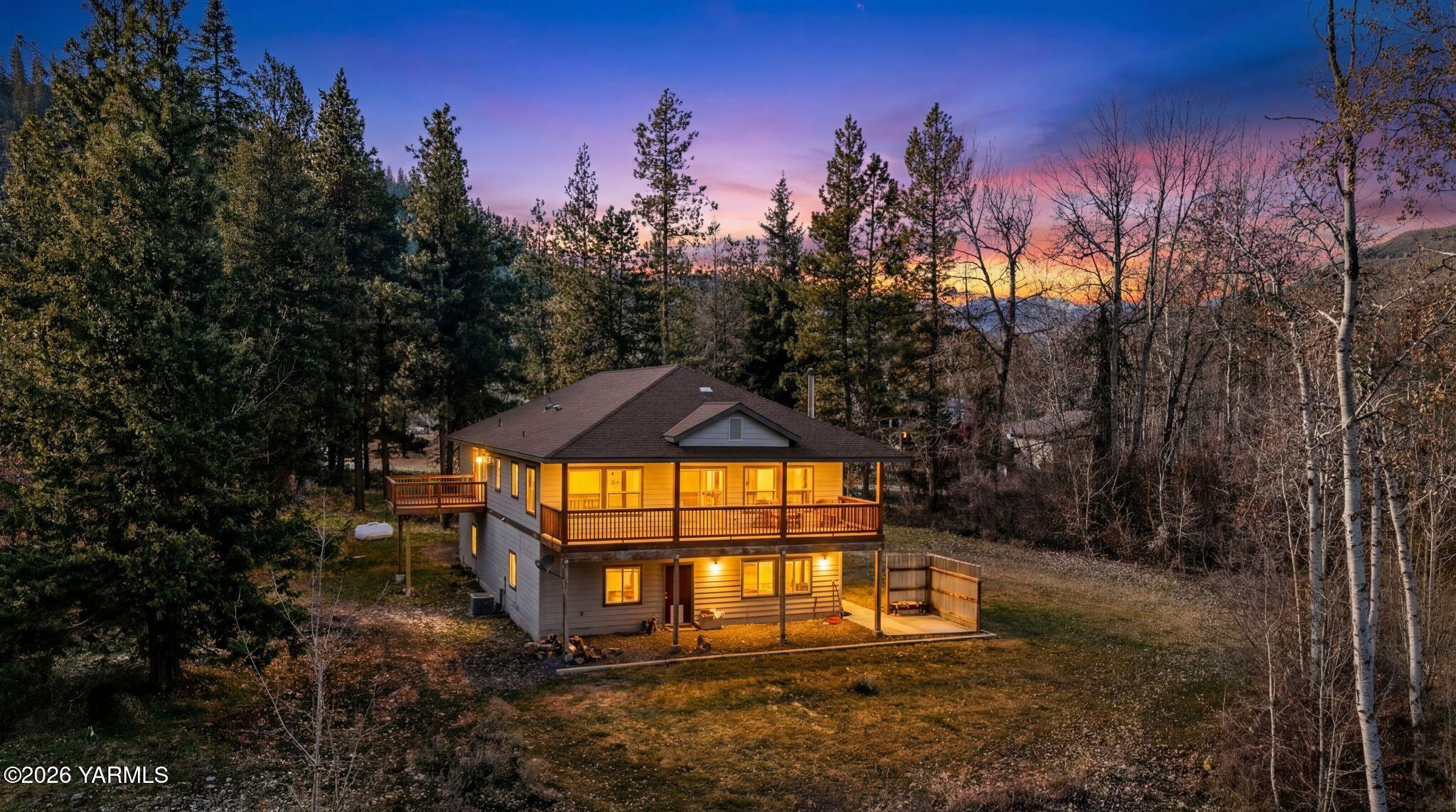 1575 Nile Road Naches, WA 98937 - Photo 2 of 51 a view of a large garden
