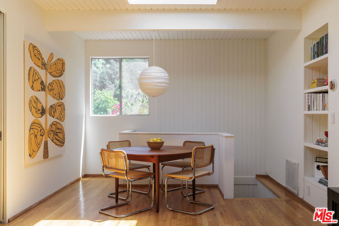 8322 Ridpath Drive Los Angeles, CA 90046 - Photo 8 of 22 Gallery Image 8