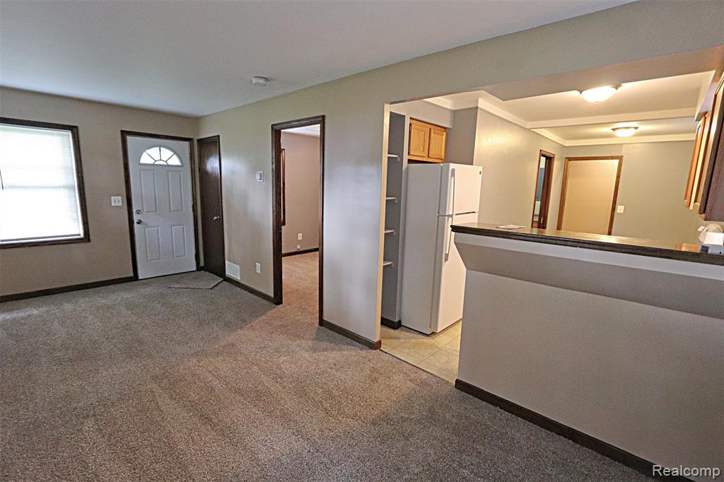 19554 Farmington Road Livonia, MI 48152 - Photo 30 of 40
