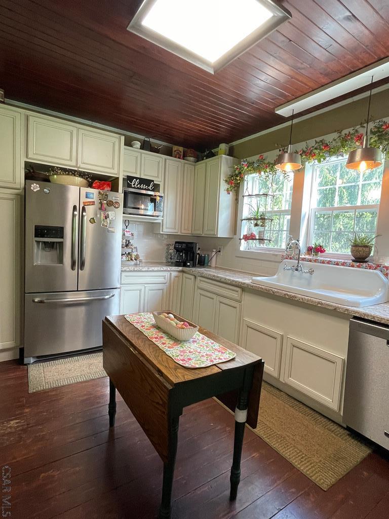 119 Comps Road Fairhope, PA 15538 - Photo 16 of 57