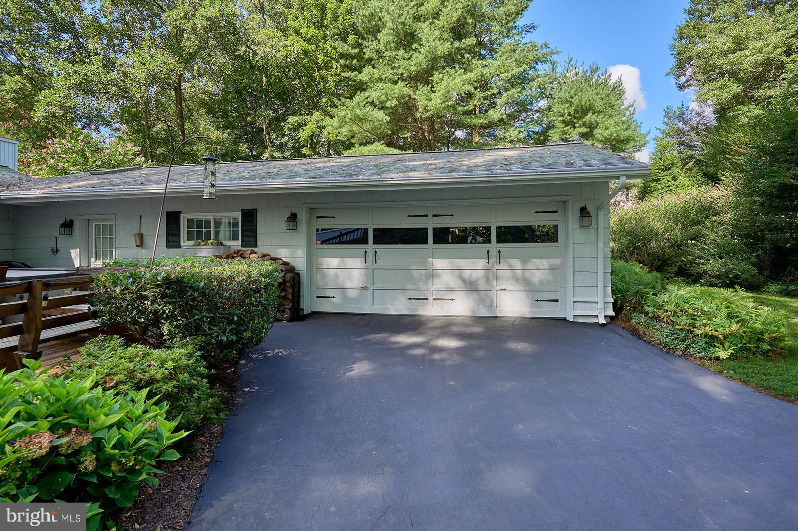 31 Haviland Mill Road Brinklow, MD 20862 - Photo 18 of 36 a view of a house with a garden