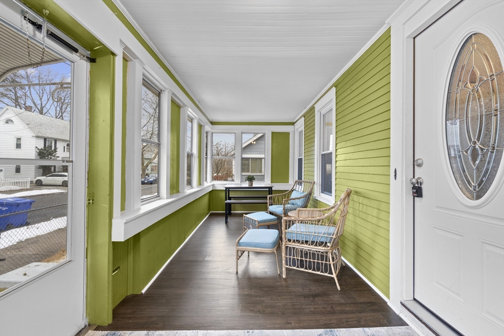 54 Ionia Street Springfield, MA 01109 - Photo 5 of 42 Gallery Image 5