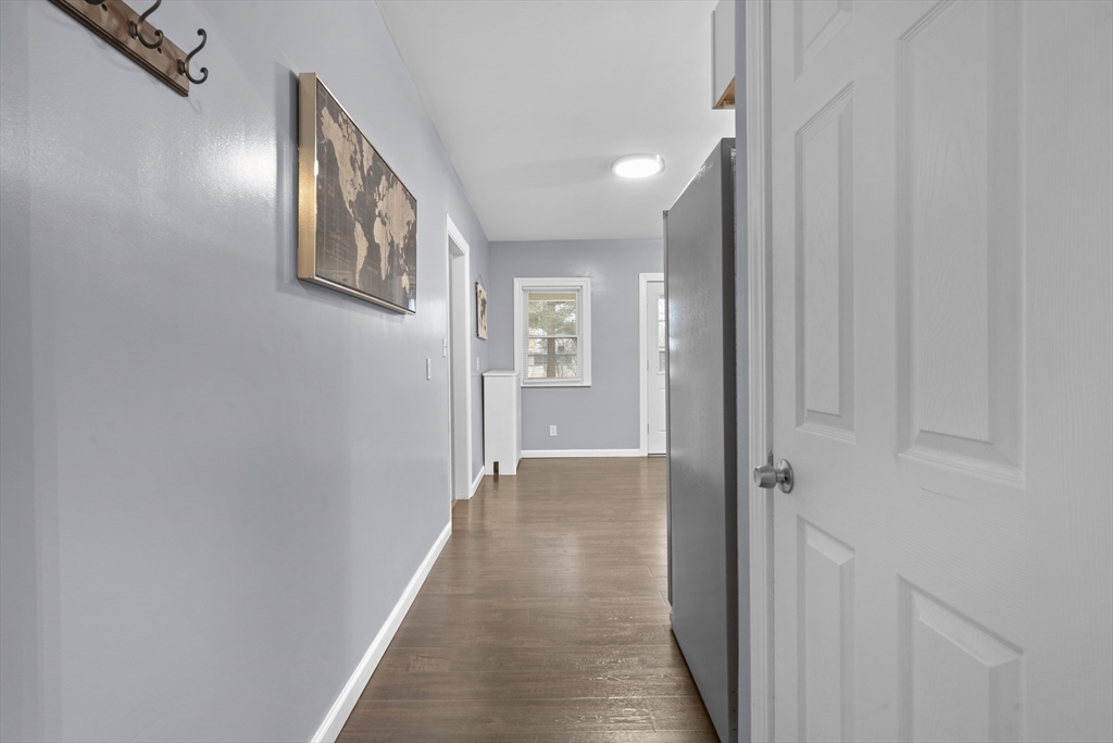 54 Ionia Street Springfield, MA 01109 - Photo 9 of 42 Gallery Image 9