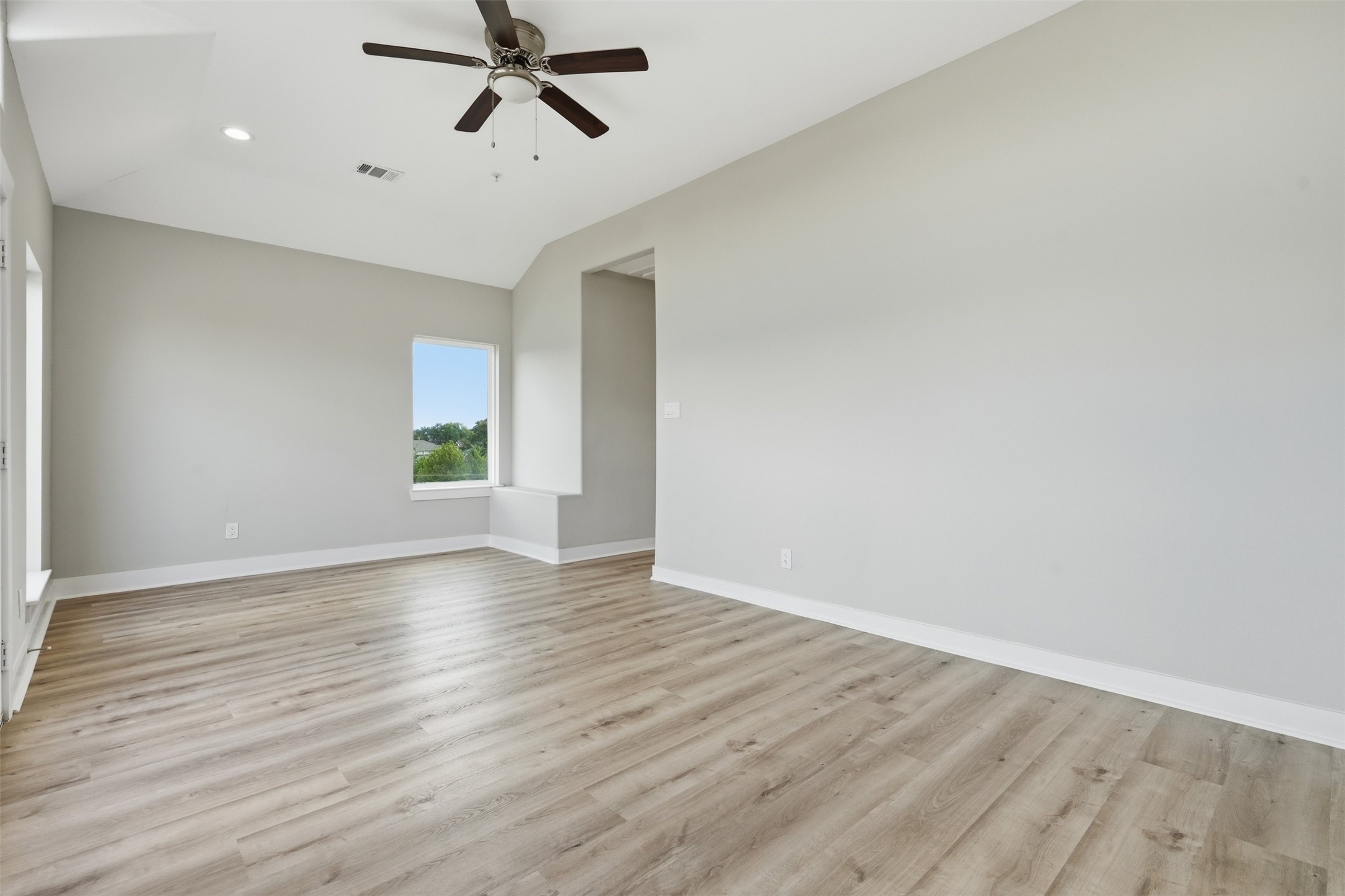 3913 Griggs Road Houston, TX 77021 - Photo 16 of 23 Gallery Image 16