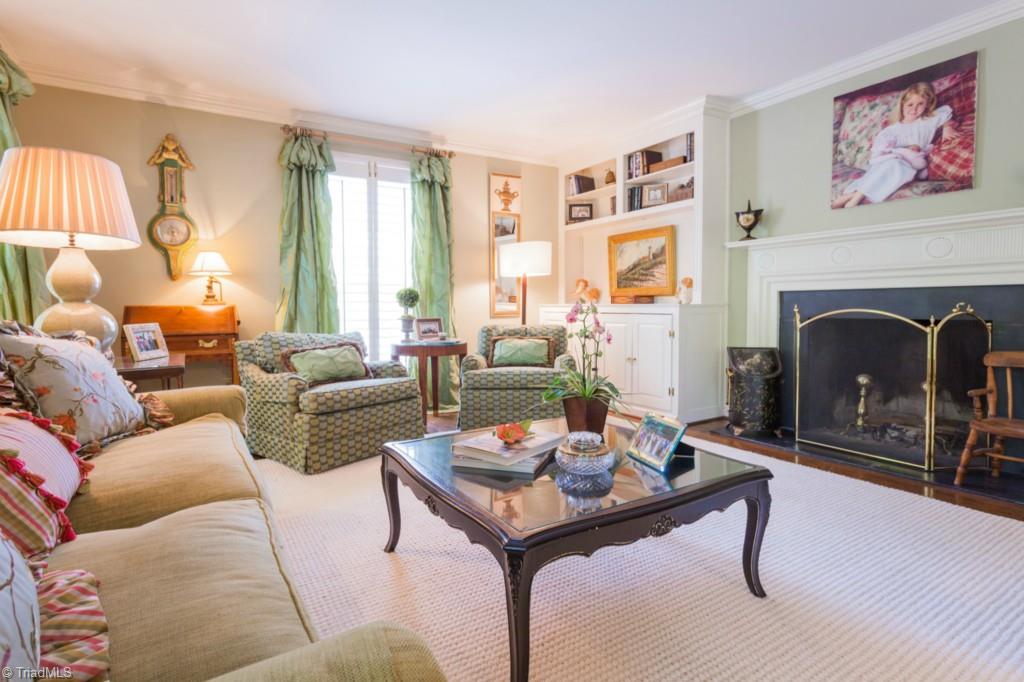 816 Dover Road Greensboro, NC 27408 - Photo 3 of 26 Gallery Image 3