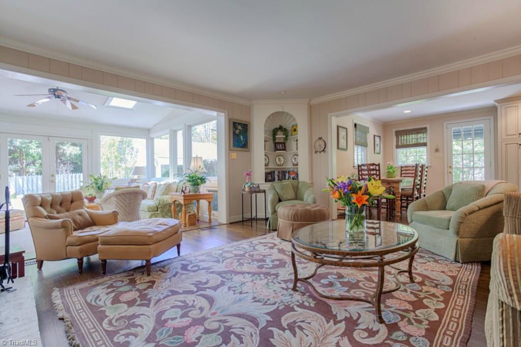 816 Dover Road Greensboro, NC 27408 - Photo 9 of 26 Gallery Image 9