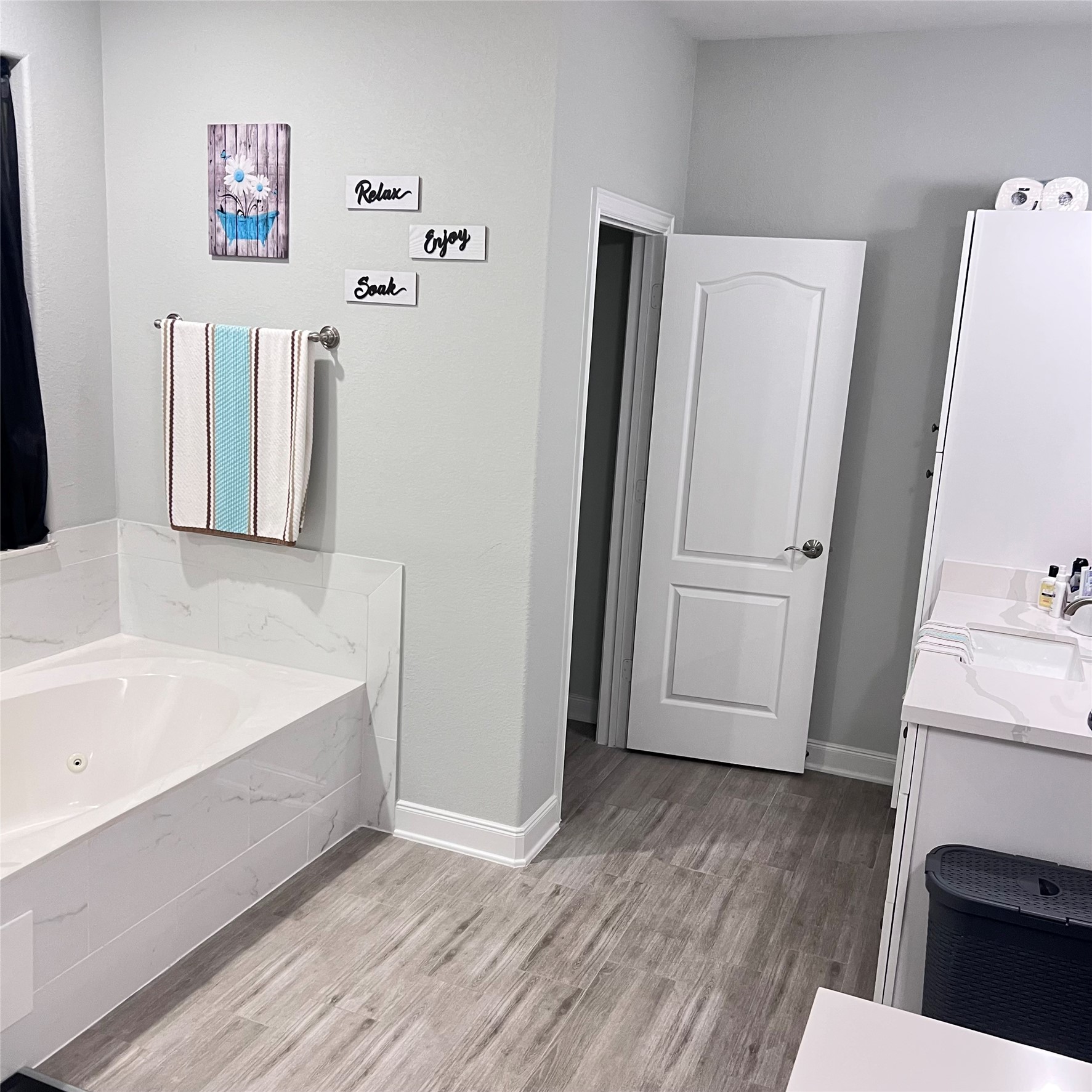 320 Buffalo Trail Angleton, TX 77515 - Photo 23 of 36