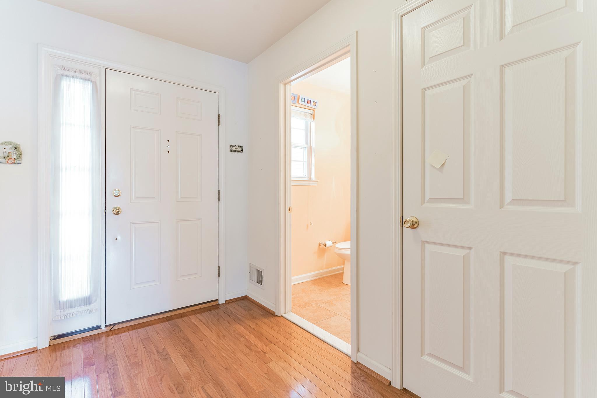 45 Simons Way Huntingdon Valley, PA 19006 - Photo 17 of 30