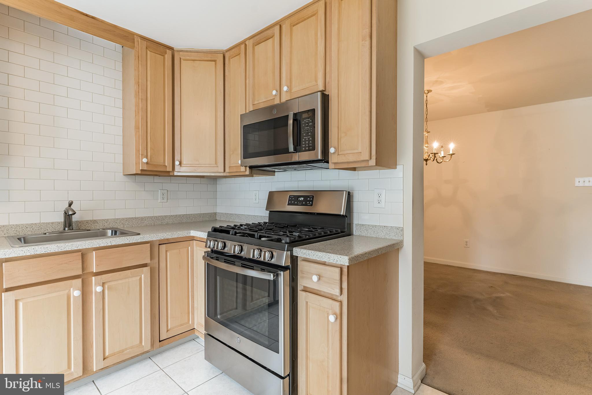 45 Simons Way Huntingdon Valley, PA 19006 - Photo 3 of 30