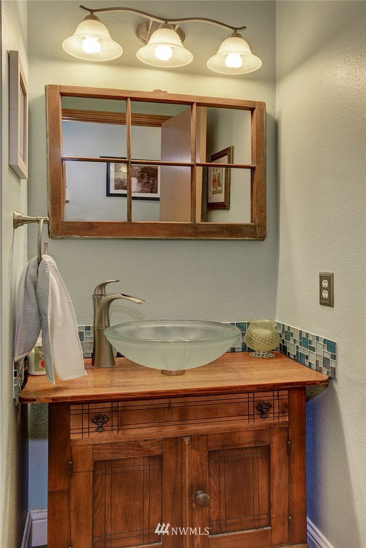 20020 Hoved Road Poulsbo, WA 98370 - Photo 14 of 23 Gallery Image 14