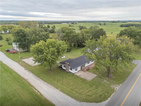 $225,000 | 420 South 8th Street, Breckenridge, MO 64625