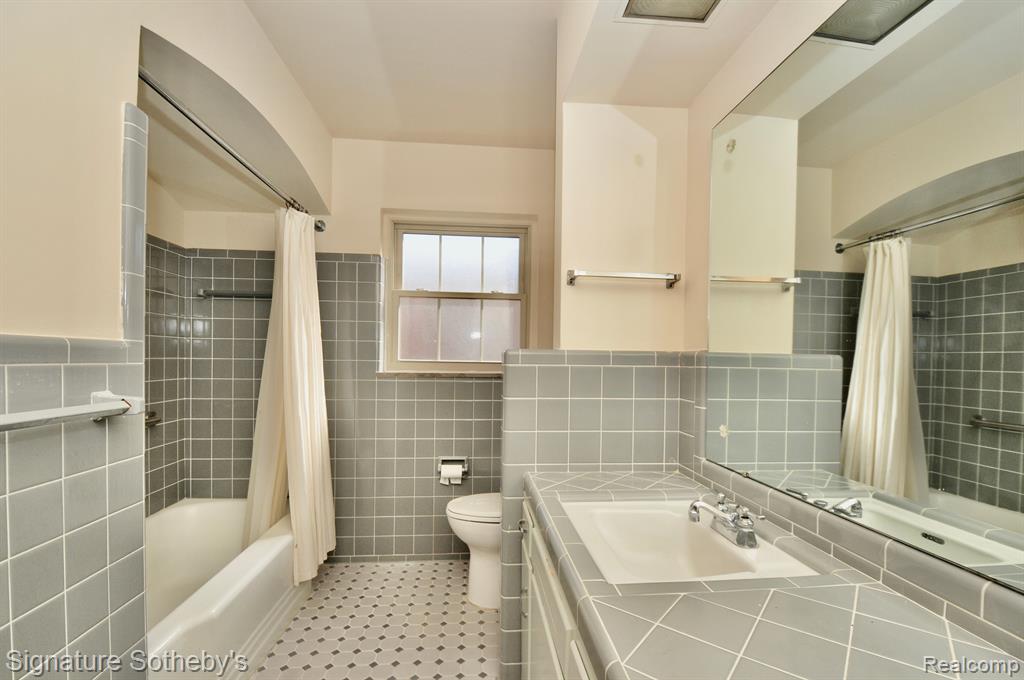 792 Trombley Road Grosse Pointe, MI 48230 - Photo 12 of 16