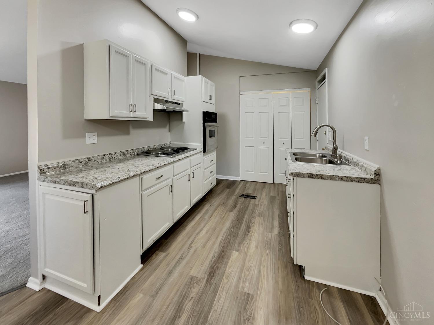 824 Cascade Road Forest Park, OH 45240 - Photo 2 of 20 Gallery Image 2