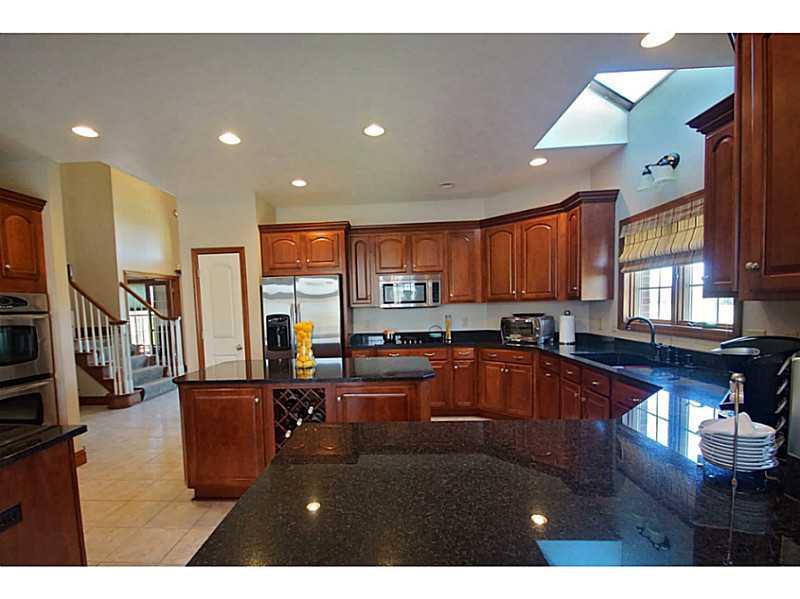 535 Fisher Road Butler, PA 16002 - Photo 9 of 25 Kitchen.