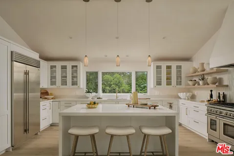 $7,298,000 | 1071 East Mountain Drive, Santa Barbara, CA 93108