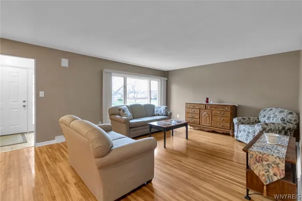 $369,000 | 196 Hartford Avenue, Tonawanda, NY 14223