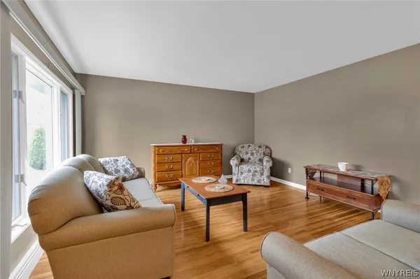 $369,000 | 196 Hartford Avenue, Tonawanda, NY 14223