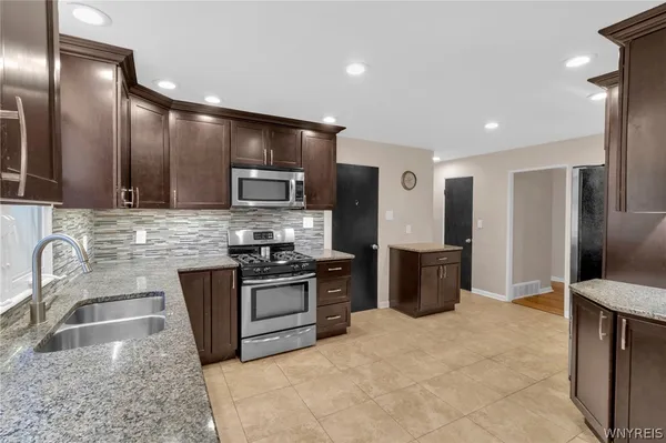 $369,000 | 196 Hartford Avenue, Tonawanda, NY 14223