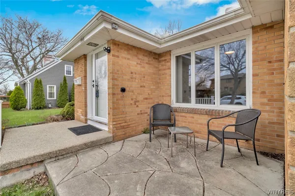 $369,000 | 196 Hartford Avenue, Tonawanda, NY 14223