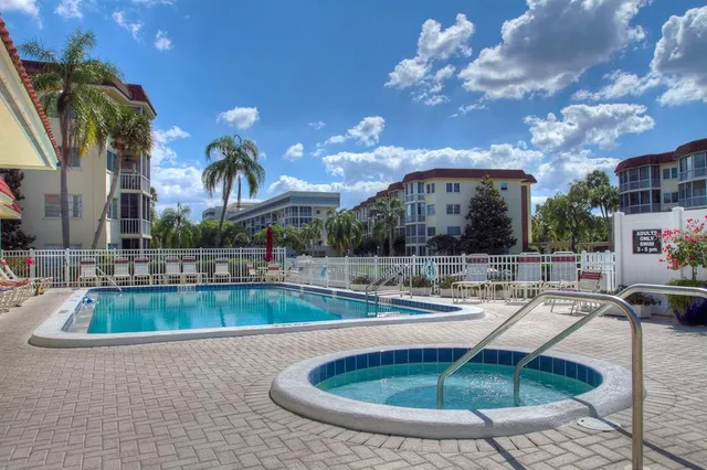 $6,400 | 1250 North Portofino Drive, Unit 107MAR, Sarasota, FL 34242