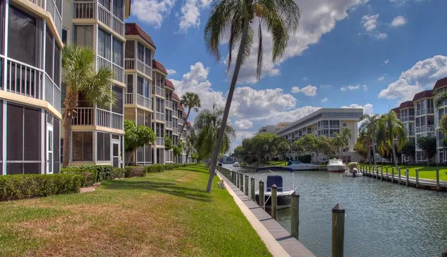 $6,400 | 1250 North Portofino Drive, Unit 107MAR, Sarasota, FL 34242