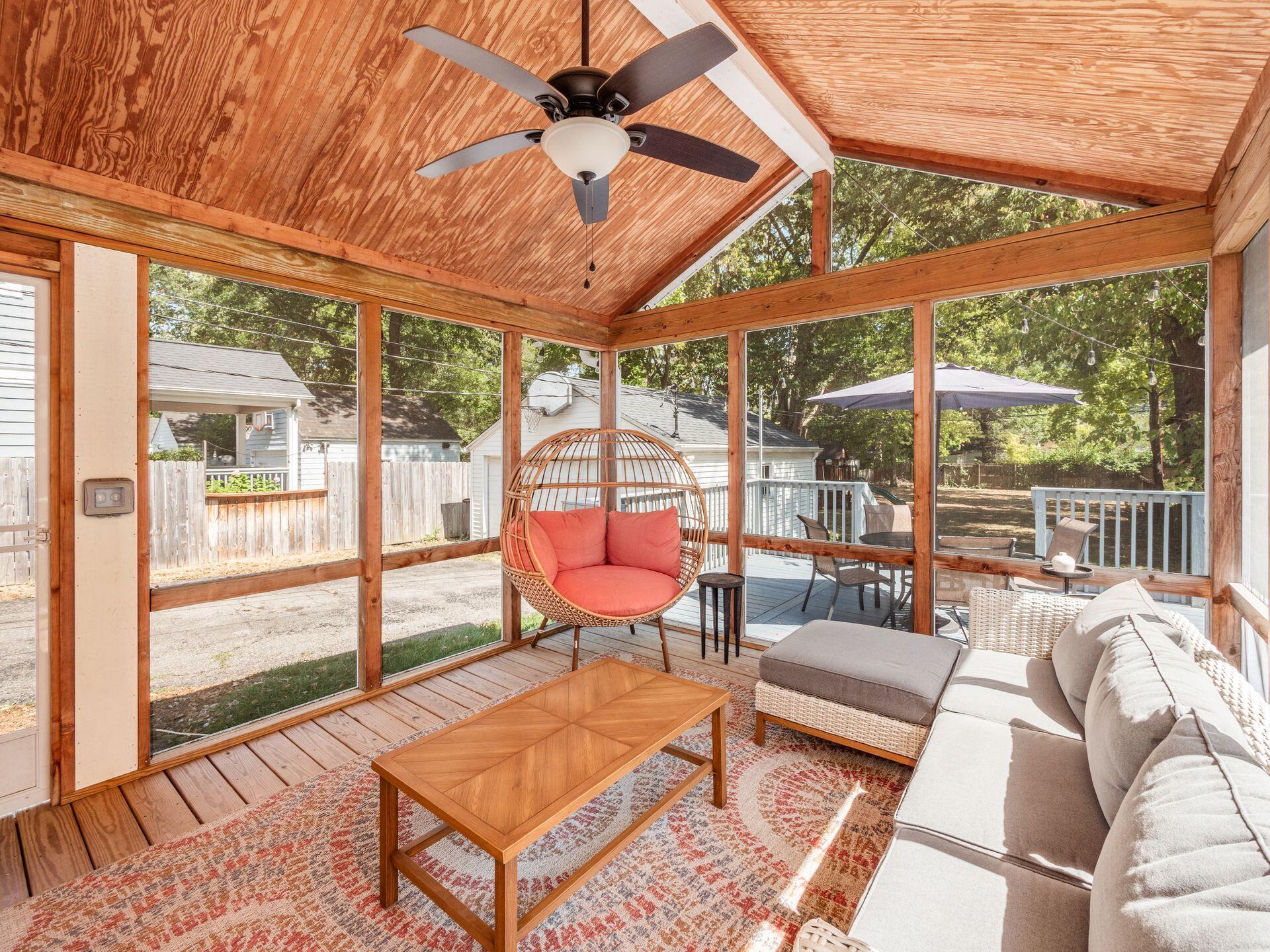 206 North Stanwood Road Bexley, OH 43209 - Photo 24 of 60 Screened Porch