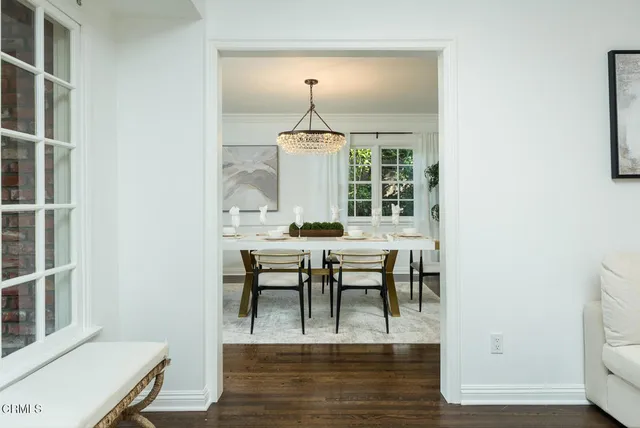 $3,295,000 | 2042 Los Amigos Street, La Canada Flintridge, CA 91011