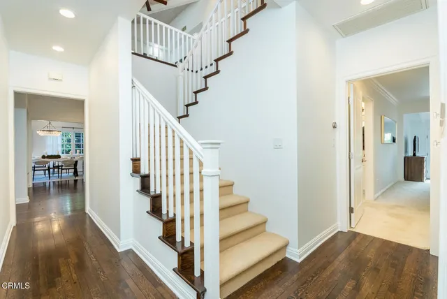 $3,295,000 | 2042 Los Amigos Street, La Canada Flintridge, CA 91011