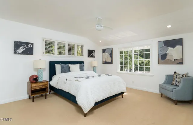 $3,295,000 | 2042 Los Amigos Street, La Canada Flintridge, CA 91011