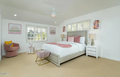 $3,295,000 | 2042 Los Amigos Street, La Canada Flintridge, CA 91011