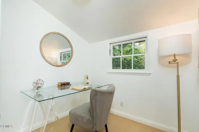 $3,295,000 | 2042 Los Amigos Street, La Canada Flintridge, CA 91011